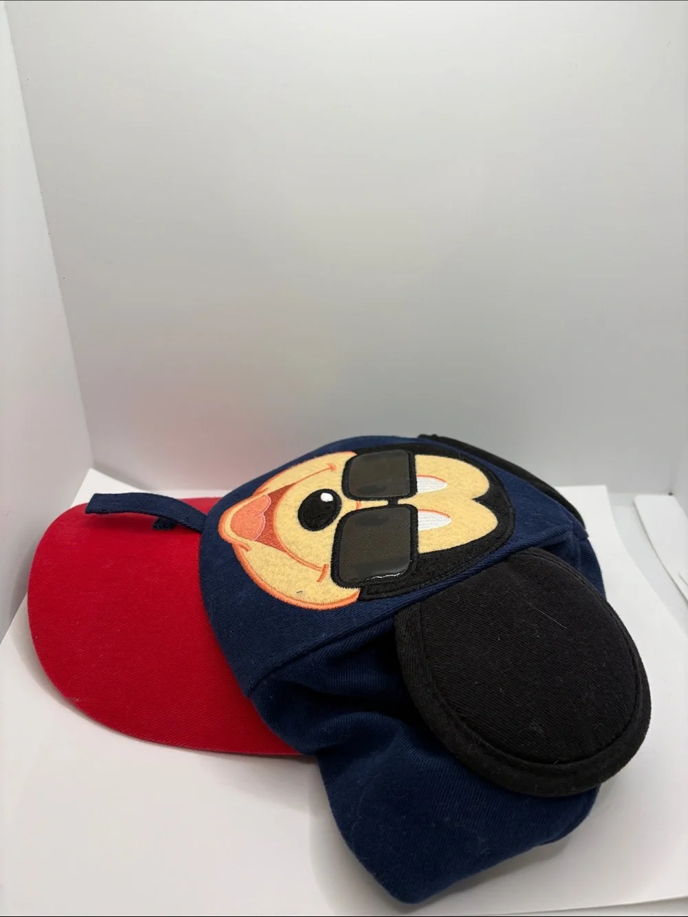 Mickey Mouse Kids' Ear Hat blue & Red w/sunglasses strap holder vintage toddler
